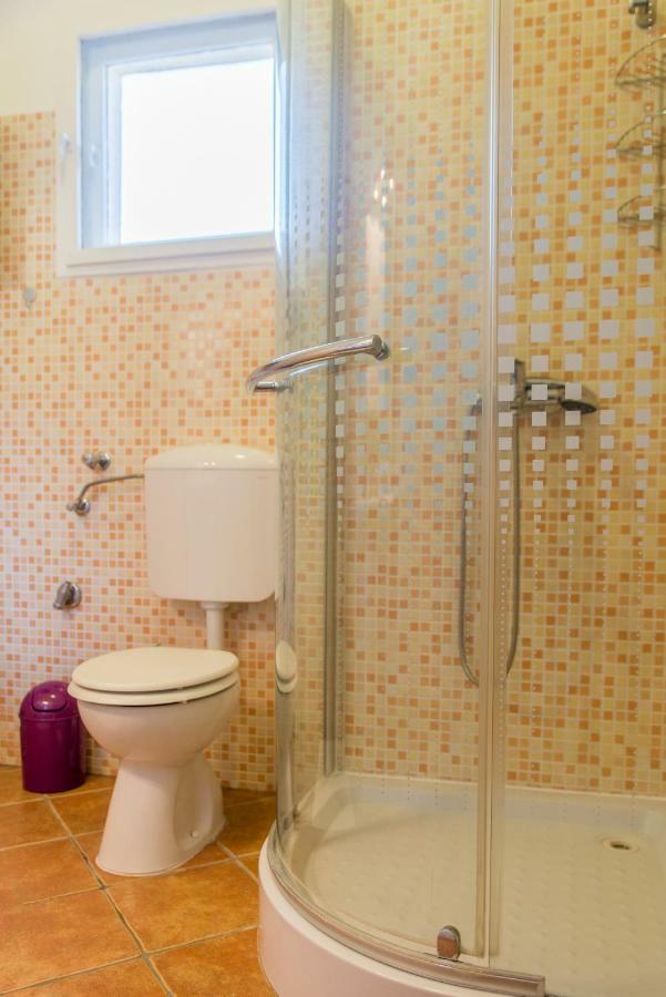 Apartment Tri Mudraca Karanac Extérieur photo